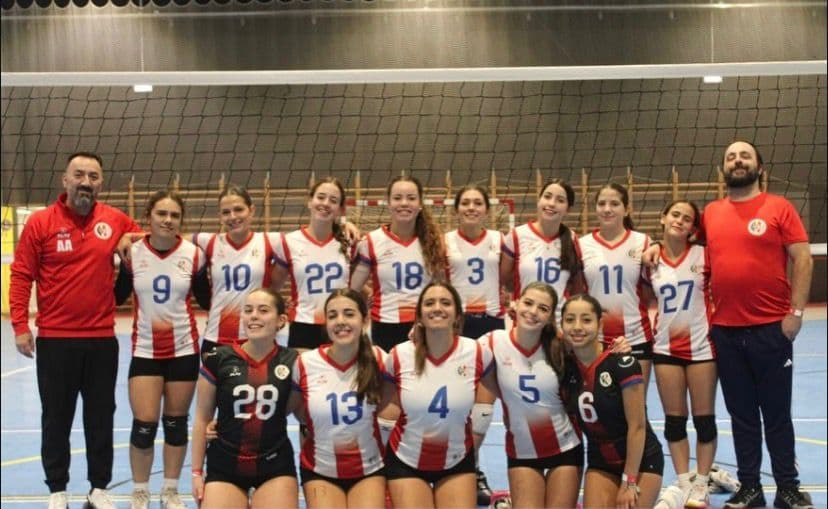 Equipa de voleibol com equipamento personalizado